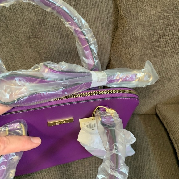 Trina Turk Plum Wildflowers Purse Crossbody NWT 🌴 - Picture 2 of 7